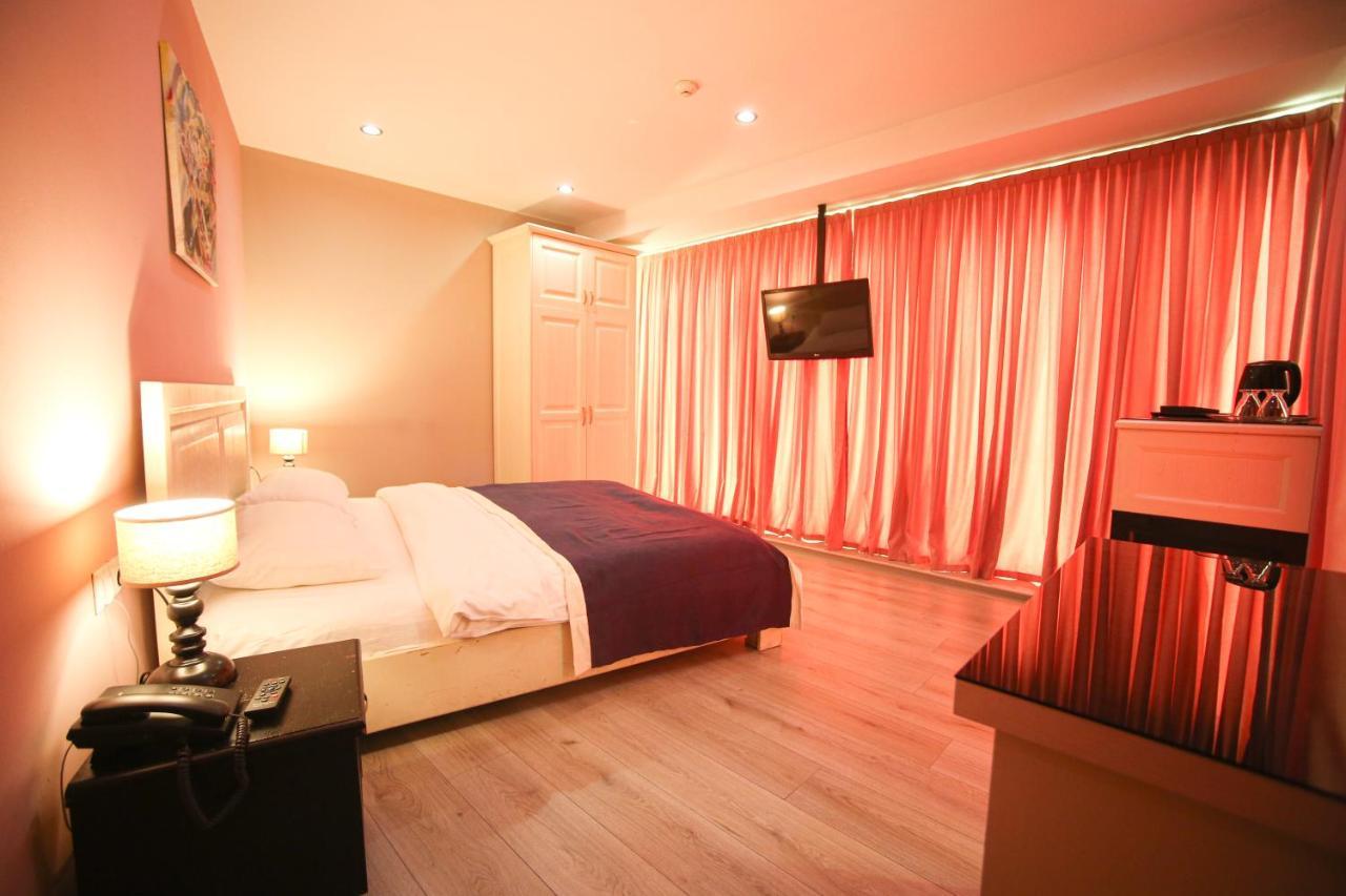 Dolabauri Hotel Тбилиси Екстериор снимка