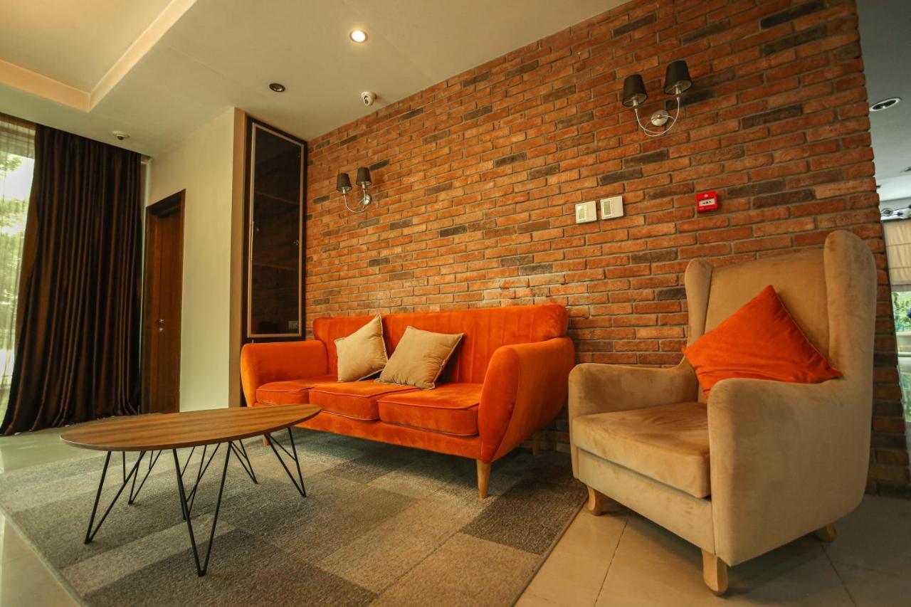Dolabauri Hotel Тбилиси Екстериор снимка