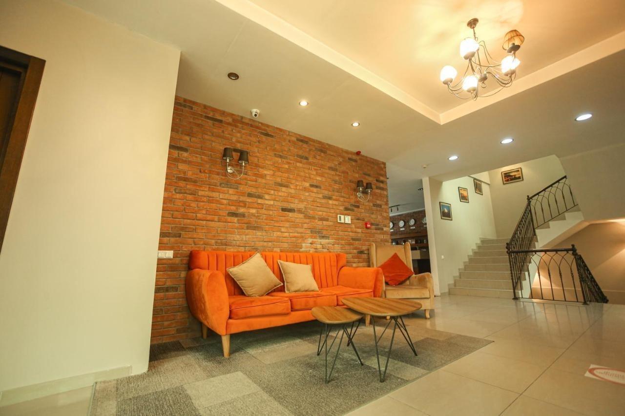 Dolabauri Hotel Тбилиси Екстериор снимка