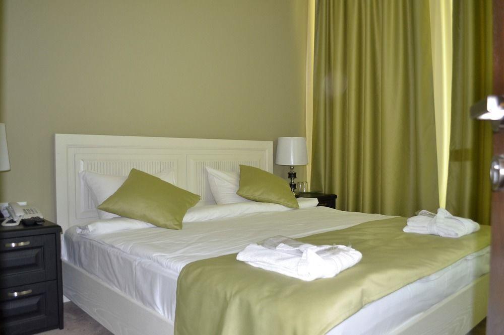 Dolabauri Hotel Тбилиси Екстериор снимка