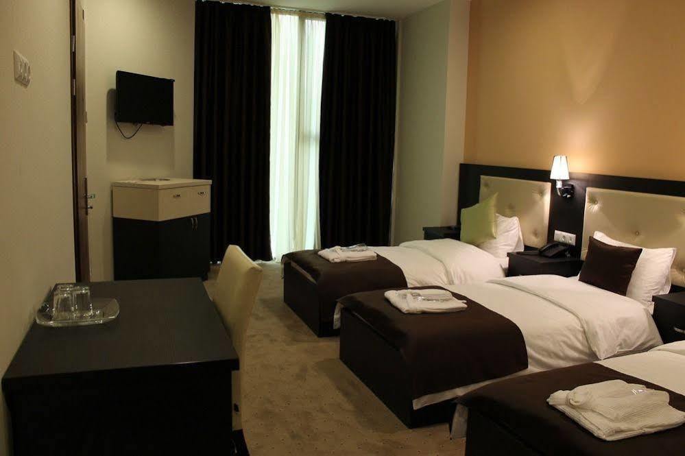 Dolabauri Hotel Тбилиси Екстериор снимка