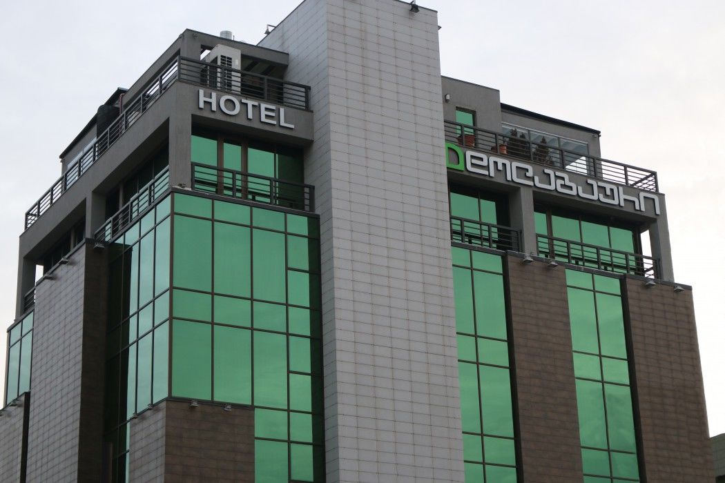 Dolabauri Hotel Тбилиси Екстериор снимка